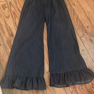 Ruffle hemmed pants